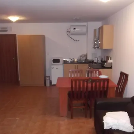 Old Inn - Mk Aparthotel